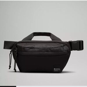 Lululemon All Day Essentials Belt Bag - Black. NWT